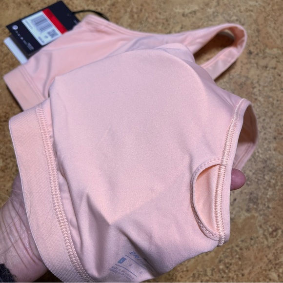 Nike Favorites Dri-Fit Light Support Twist Back Sports Bra NWT Pastel Pink Sz L - Picture 6 of 14